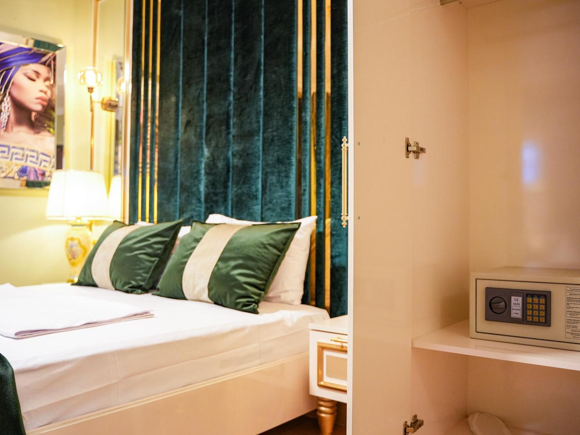 Whitemoon Hotel Suites Taksim Isztambul Kültér fotó