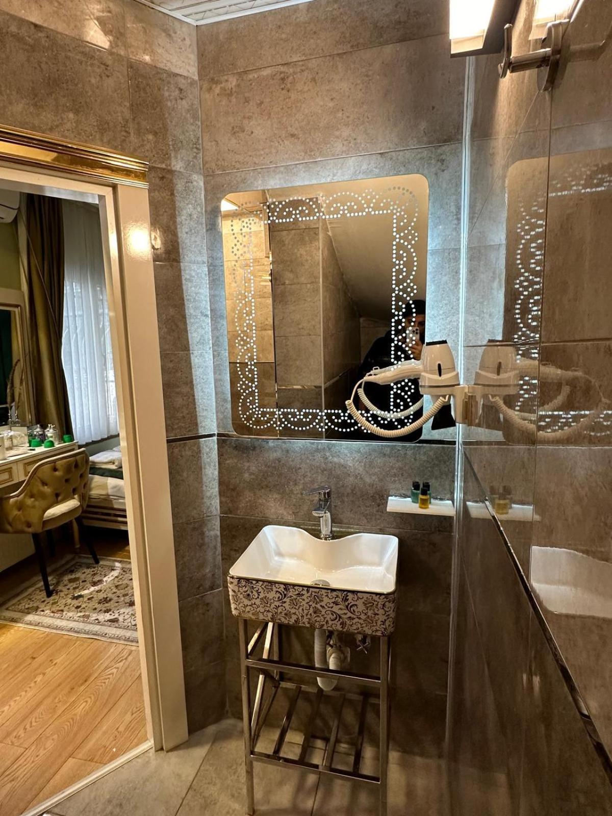 Whitemoon Hotel Suites Taksim Isztambul Kültér fotó