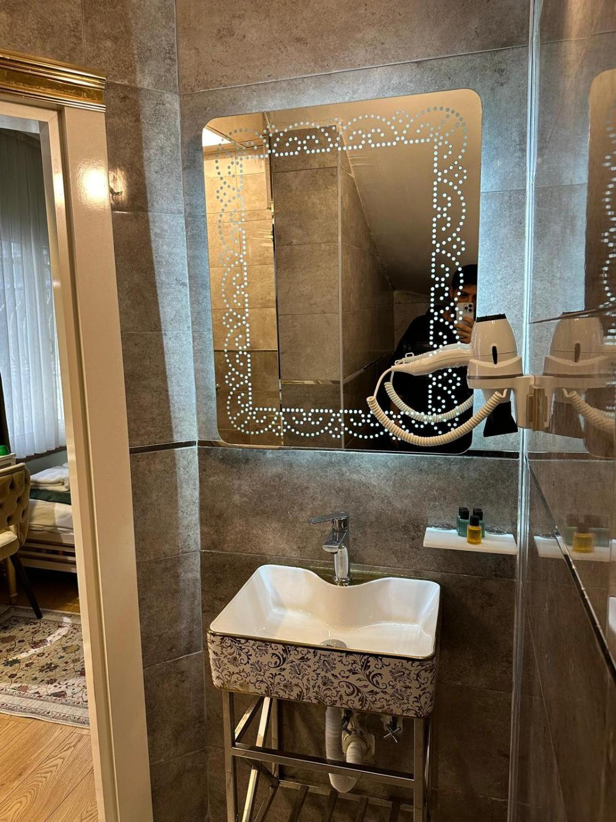 Whitemoon Hotel Suites Taksim Isztambul Kültér fotó